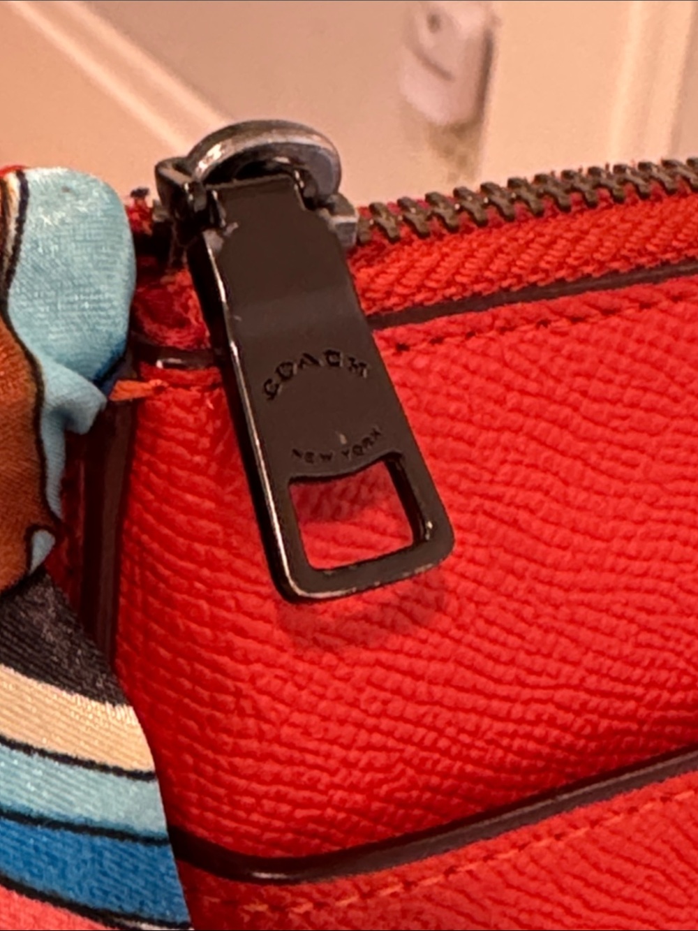 Coach Bag Kitt Orange Rusted Red Leather Crossbody with Patterned Scarf - Picture 16 of 17